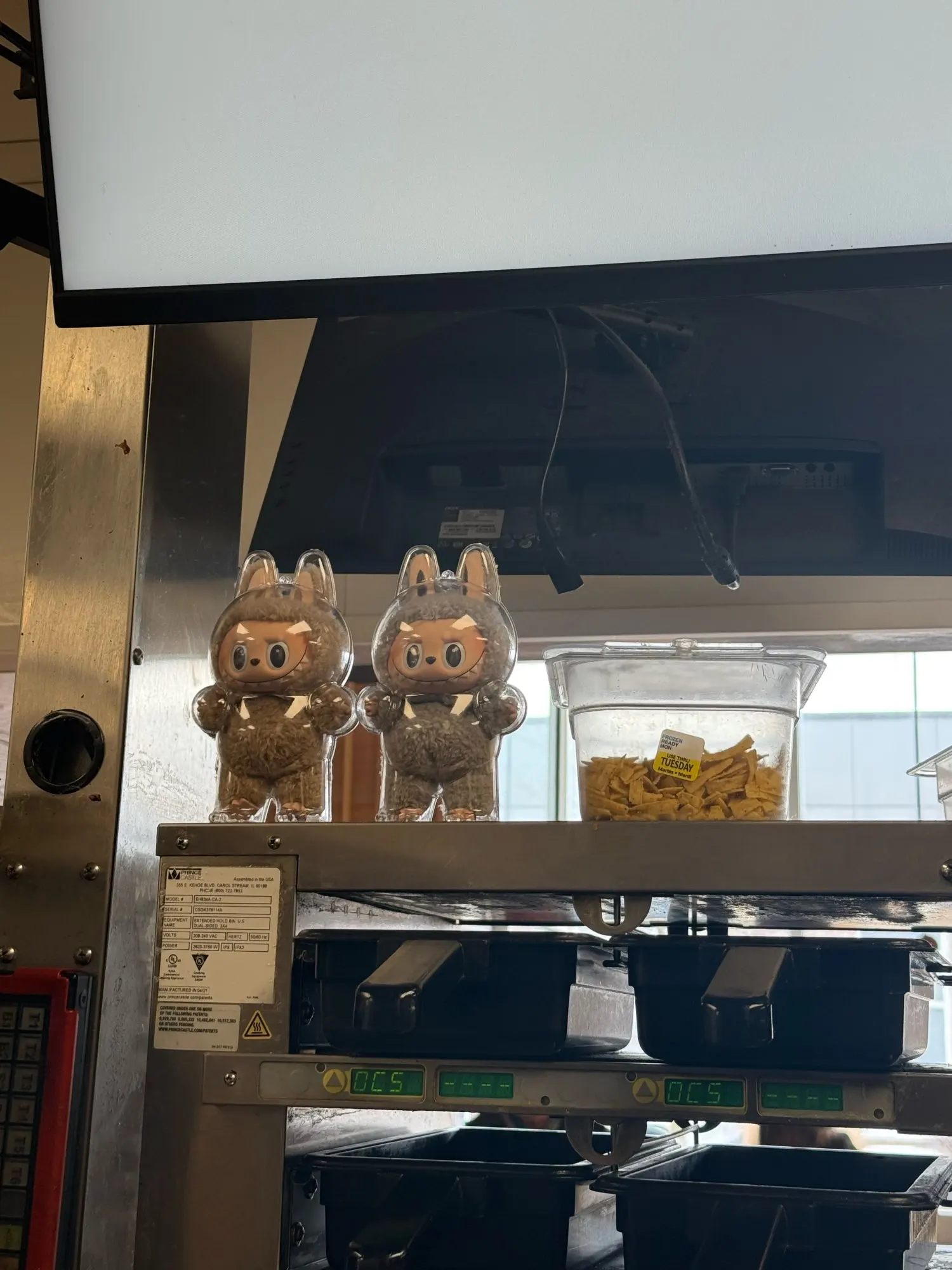 Protective Acrylic Case For Labubu V1/v2/v3  Transparent Portable Organizer Box Mystery Box Storage Case Display Bag photo review