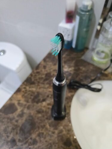 Aquasonic Black Series Ultra Whitening Toothbrush – ADA Accepted Electric Toothbrush- 8 Brush Heads & Travel Case – 40.000 VPM Electric Motor & Wireless Charging - 4 Modes w Smart Timer photo review