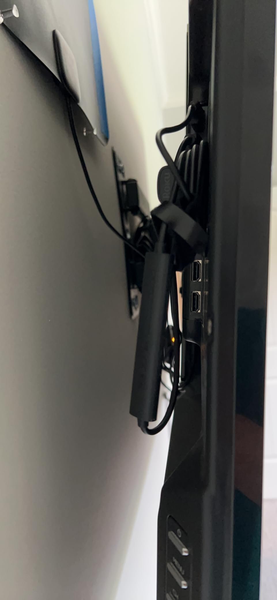 Roku Streaming Stick 4K - HDR & Dolby Vision Roku Streaming Device for TV with Voice Remote & Long-Range Wi-Fi - Free & Live TV photo review