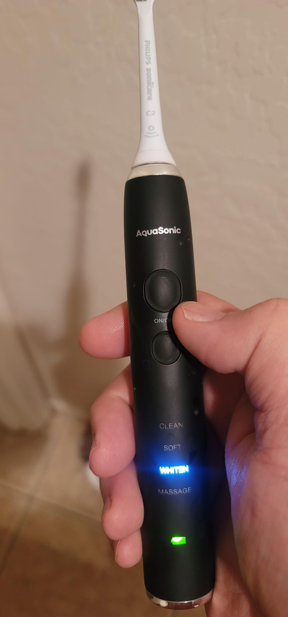 Aquasonic Black Series Ultra Whitening Toothbrush – ADA Accepted Electric Toothbrush- 8 Brush Heads & Travel Case – 40.000 VPM Electric Motor & Wireless Charging - 4 Modes w Smart Timer photo review