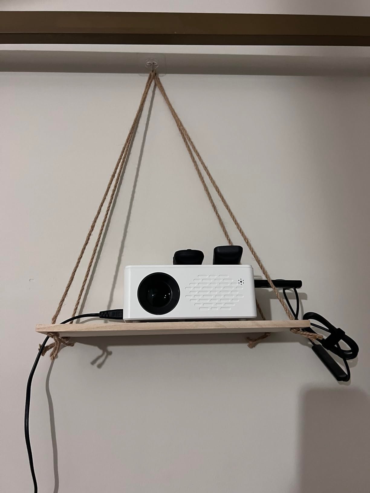 Roku Streaming Stick 4K - HDR & Dolby Vision Roku Streaming Device for TV with Voice Remote & Long-Range Wi-Fi - Free & Live TV photo review