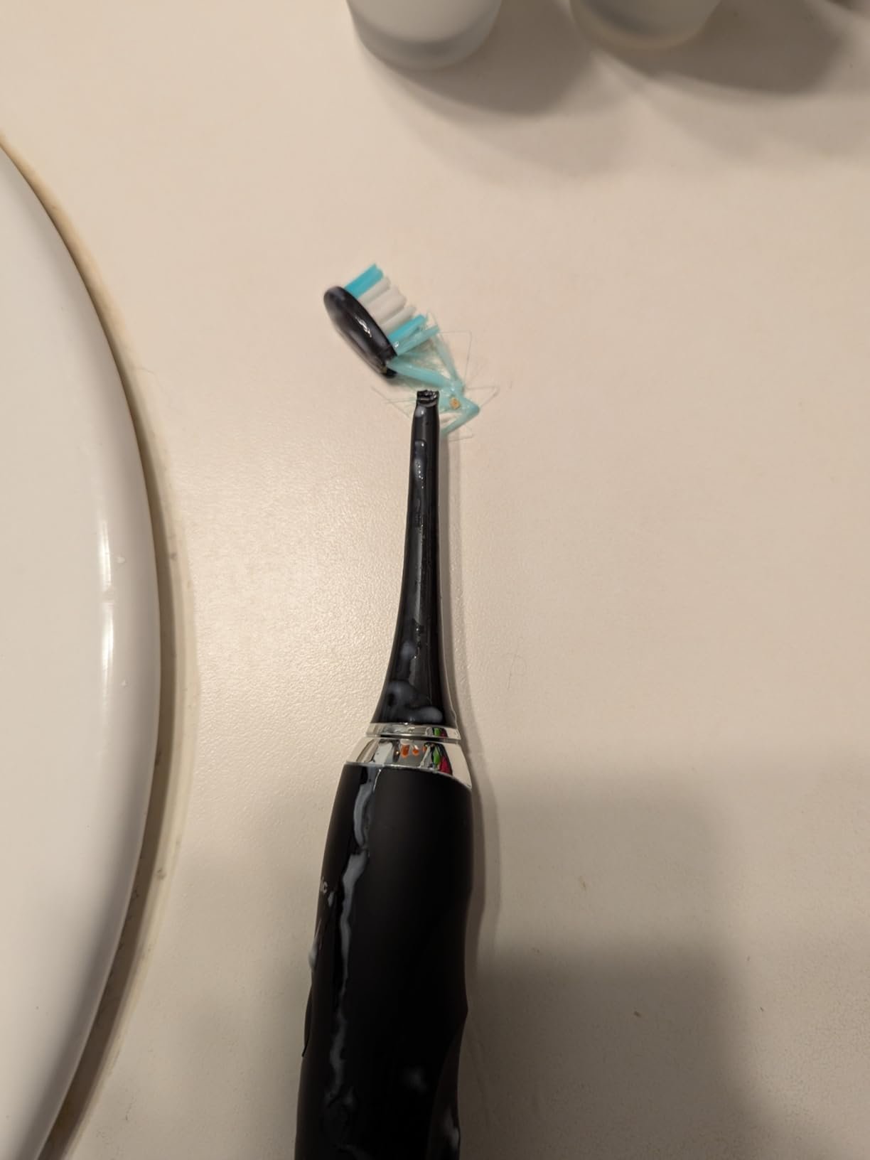 Aquasonic Black Series Ultra Whitening Toothbrush – ADA Accepted Electric Toothbrush- 8 Brush Heads & Travel Case – 40.000 VPM Electric Motor & Wireless Charging - 4 Modes w Smart Timer photo review