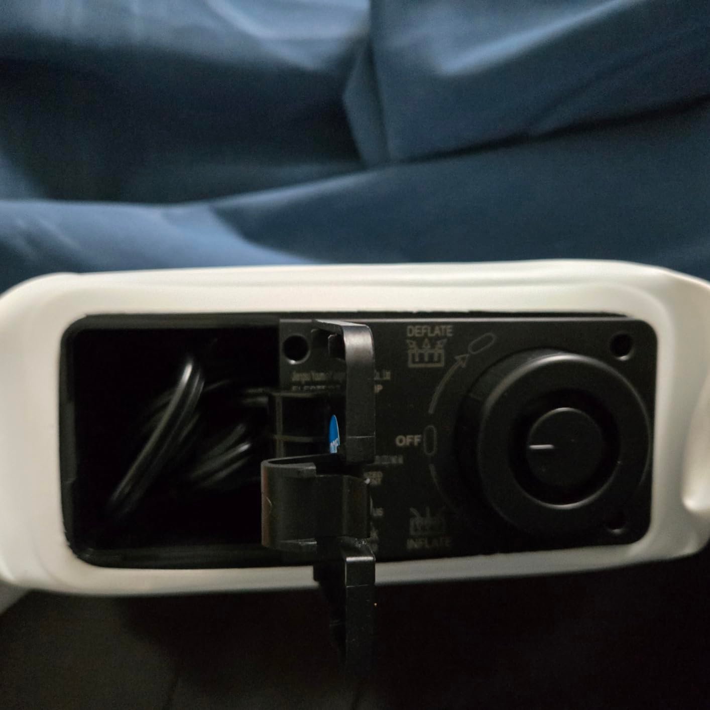 Queen Air Mattress with Built-in Pump. 18 Raised Blow Up Mattress. 800 lbs Max Honeycomb Air Bed. 48Hr Leak-Proof Test. 3min Inflatable Mattress for Home. Guests. Camping. Colchones inflables photo review