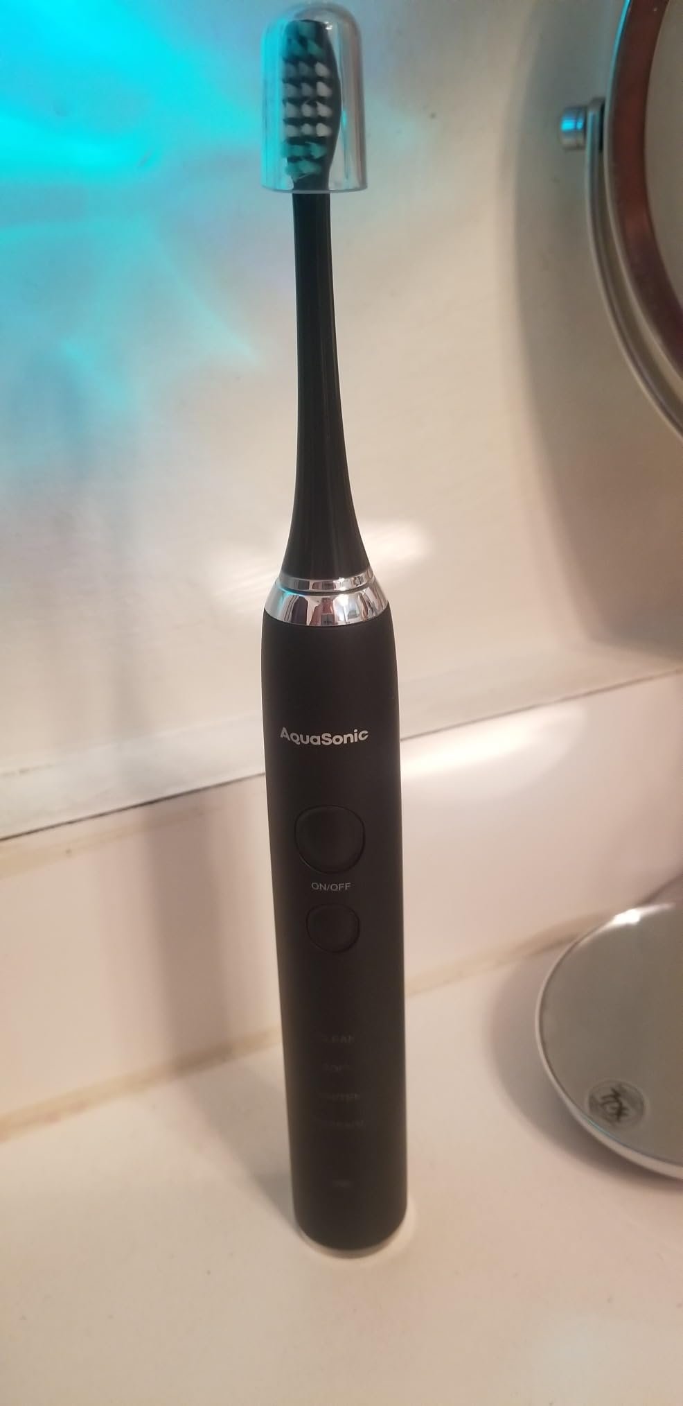 Aquasonic Black Series Ultra Whitening Toothbrush – ADA Accepted Electric Toothbrush- 8 Brush Heads & Travel Case – 40.000 VPM Electric Motor & Wireless Charging - 4 Modes w Smart Timer photo review