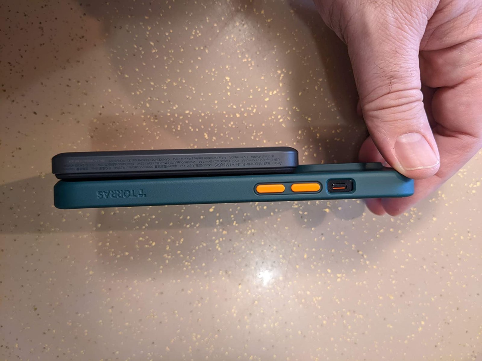 Anker 621 Magnetic Portable Charger (MagGo). 5.000mAh Wireless Power Bank with USB-C Cable. Magsafe-Compatible Battery Pack for iPhone 16/15/14/13/12 Series photo review