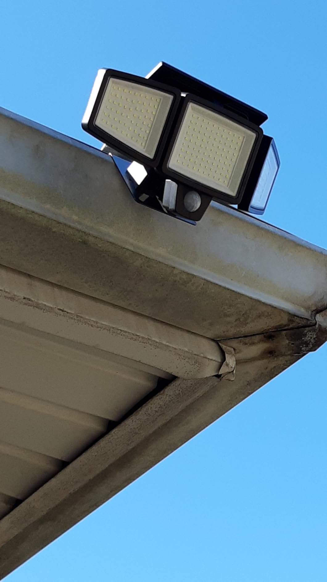 Tuffenough Solar Outdoor Lights 2500LM 210 LED Security Lights with Remote Control.3 Heads Motion Sensor Lights. IP65 Waterproof.270° Wide Angle Flood Wall Lights with 3 Modes(2 Packs) photo review