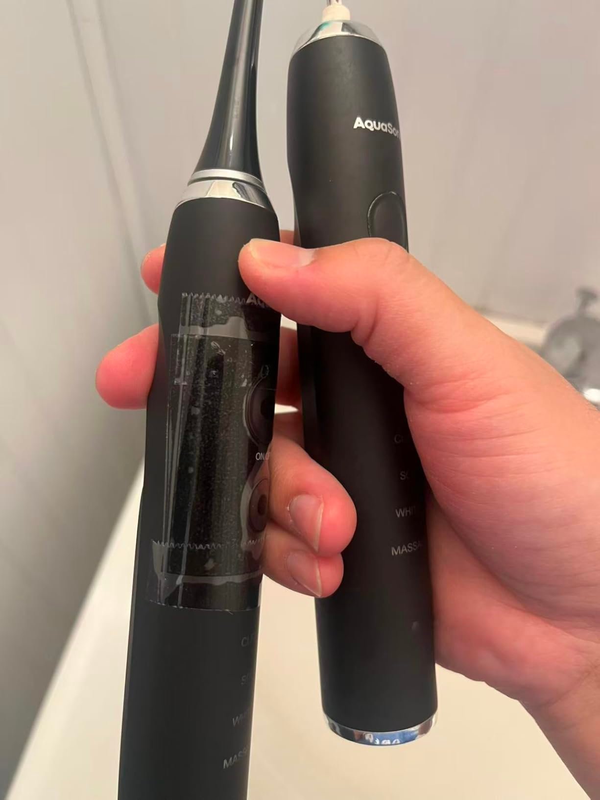 Aquasonic Black Series Ultra Whitening Toothbrush – ADA Accepted Electric Toothbrush- 8 Brush Heads & Travel Case – 40.000 VPM Electric Motor & Wireless Charging - 4 Modes w Smart Timer photo review