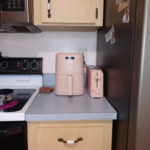 bella 2 Slice Slim Toaster. Fits-anywhere™ Kitchenware. 6 Setting Shade Control with Reheat & Cancel Buttons. Fits sourdough. 10 Long Slot. Anti Jam & Auto Shutoff. 900 Watt. Oatmilk photo review