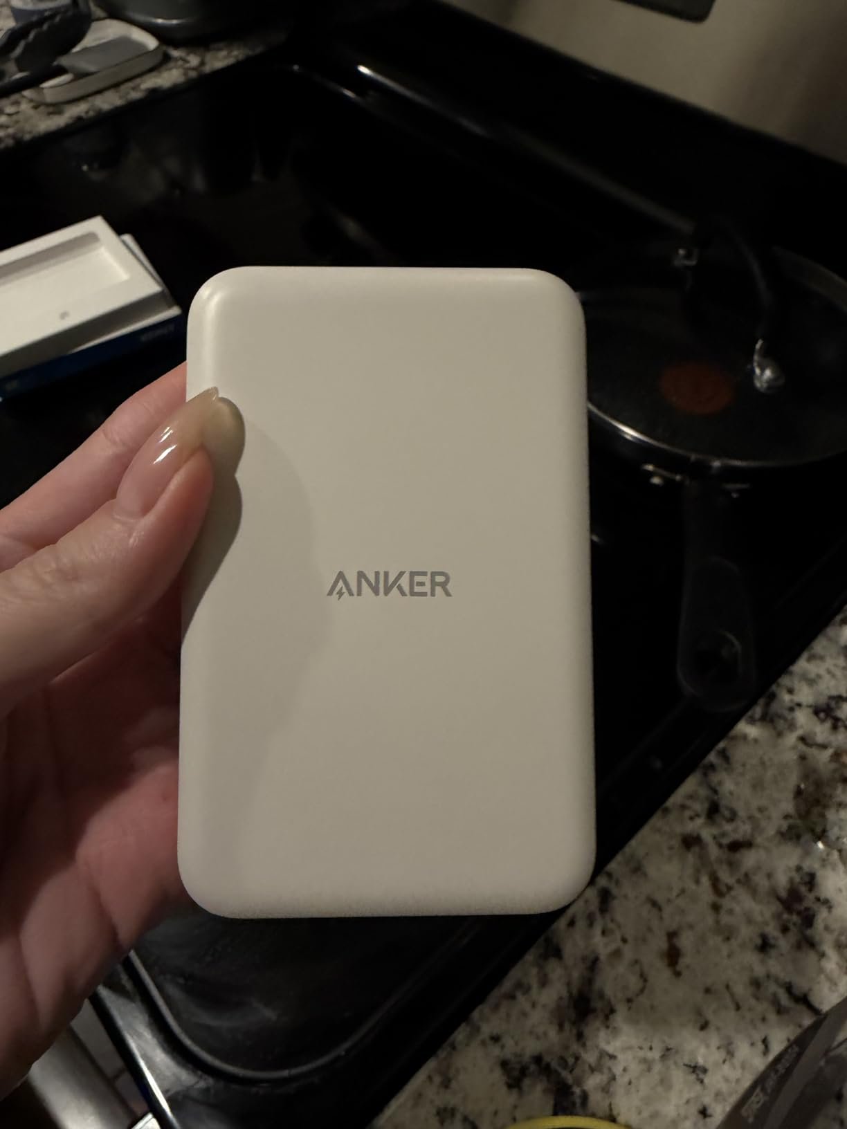 Anker 621 Magnetic Portable Charger (MagGo). 5.000mAh Wireless Power Bank with USB-C Cable. Magsafe-Compatible Battery Pack for iPhone 16/15/14/13/12 Series photo review