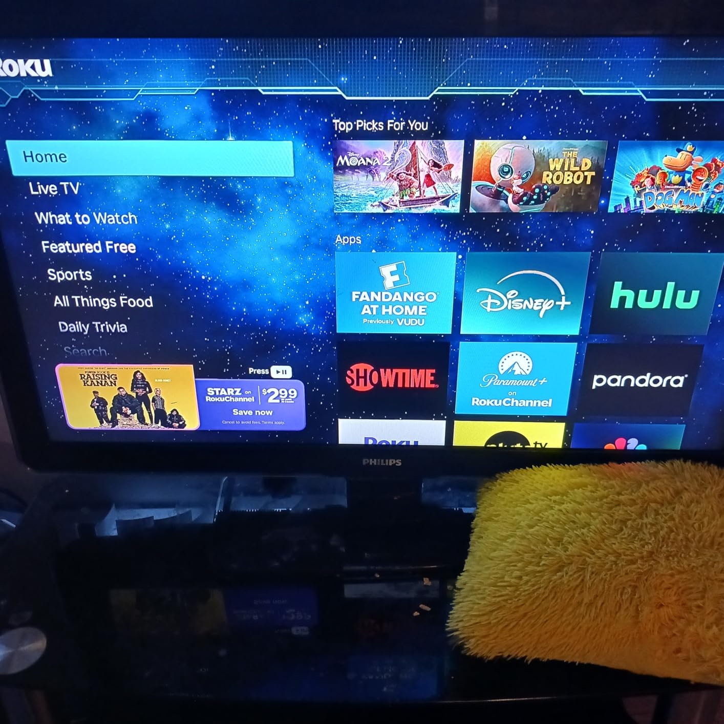 Roku Streaming Stick 4K - HDR & Dolby Vision Roku Streaming Device for TV with Voice Remote & Long-Range Wi-Fi - Free & Live TV photo review