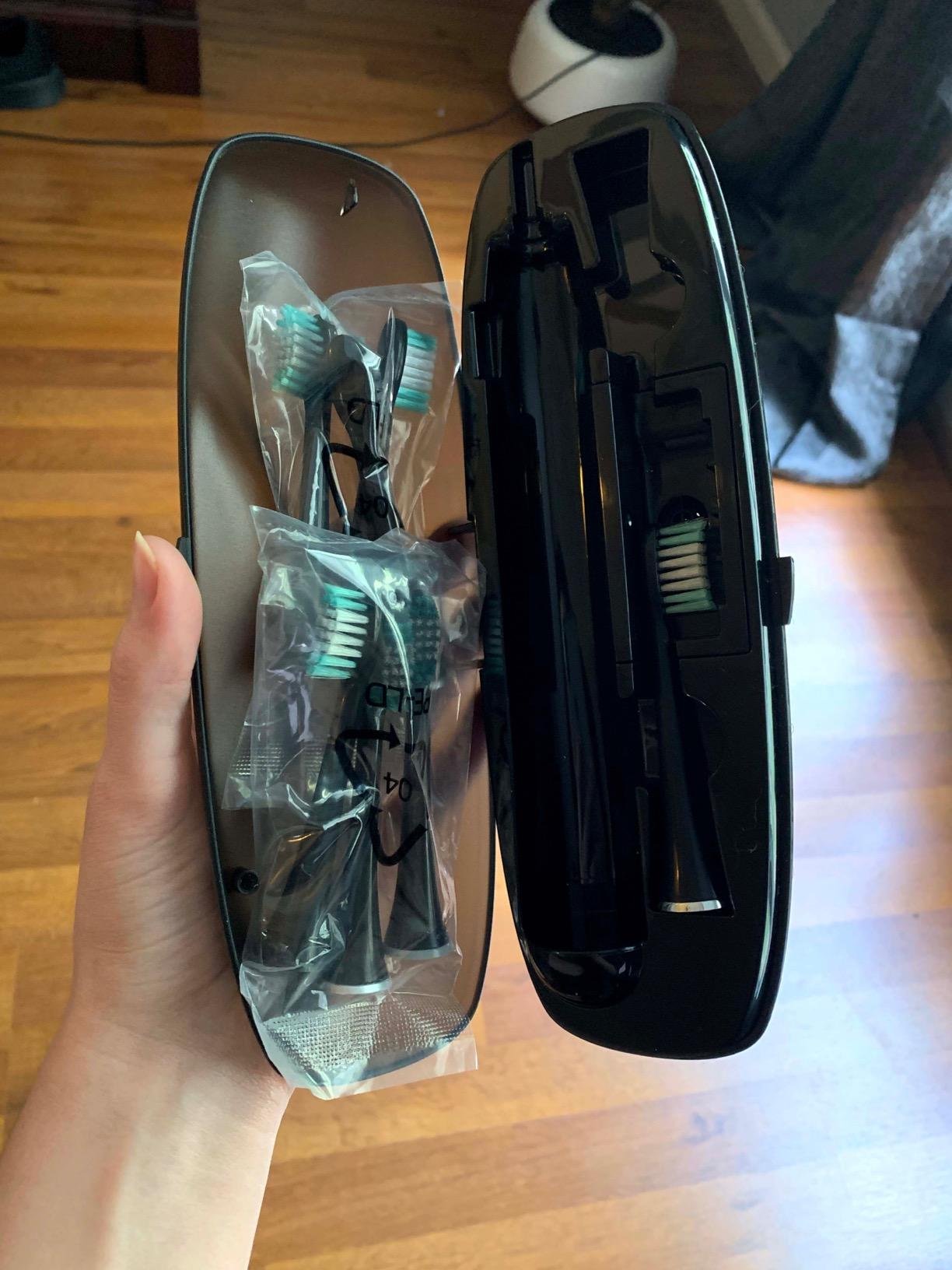 Aquasonic Black Series Ultra Whitening Toothbrush – ADA Accepted Electric Toothbrush- 8 Brush Heads & Travel Case – 40.000 VPM Electric Motor & Wireless Charging - 4 Modes w Smart Timer photo review