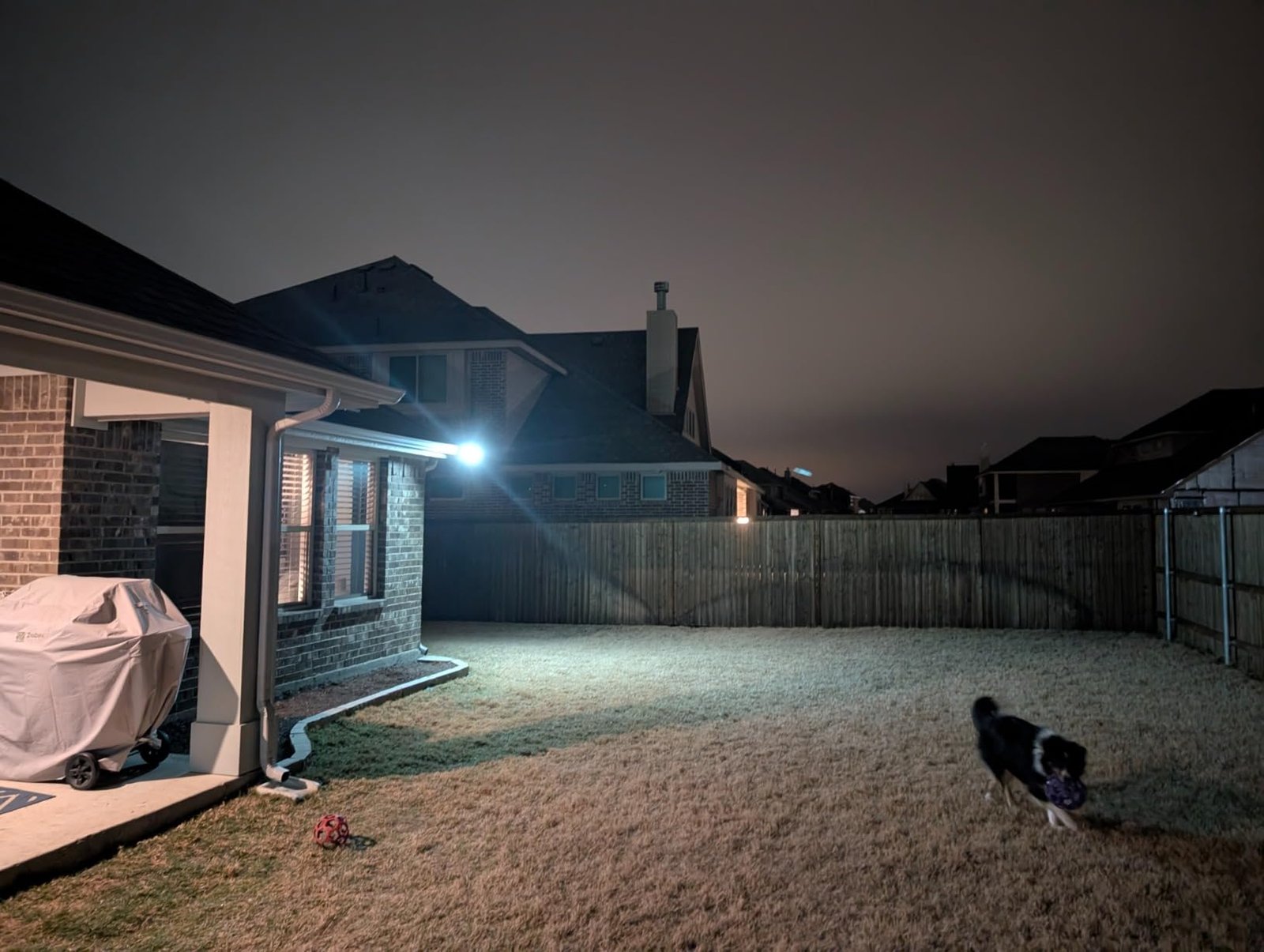 Tuffenough Solar Outdoor Lights 2500LM 210 LED Security Lights with Remote Control.3 Heads Motion Sensor Lights. IP65 Waterproof.270° Wide Angle Flood Wall Lights with 3 Modes(2 Packs) photo review