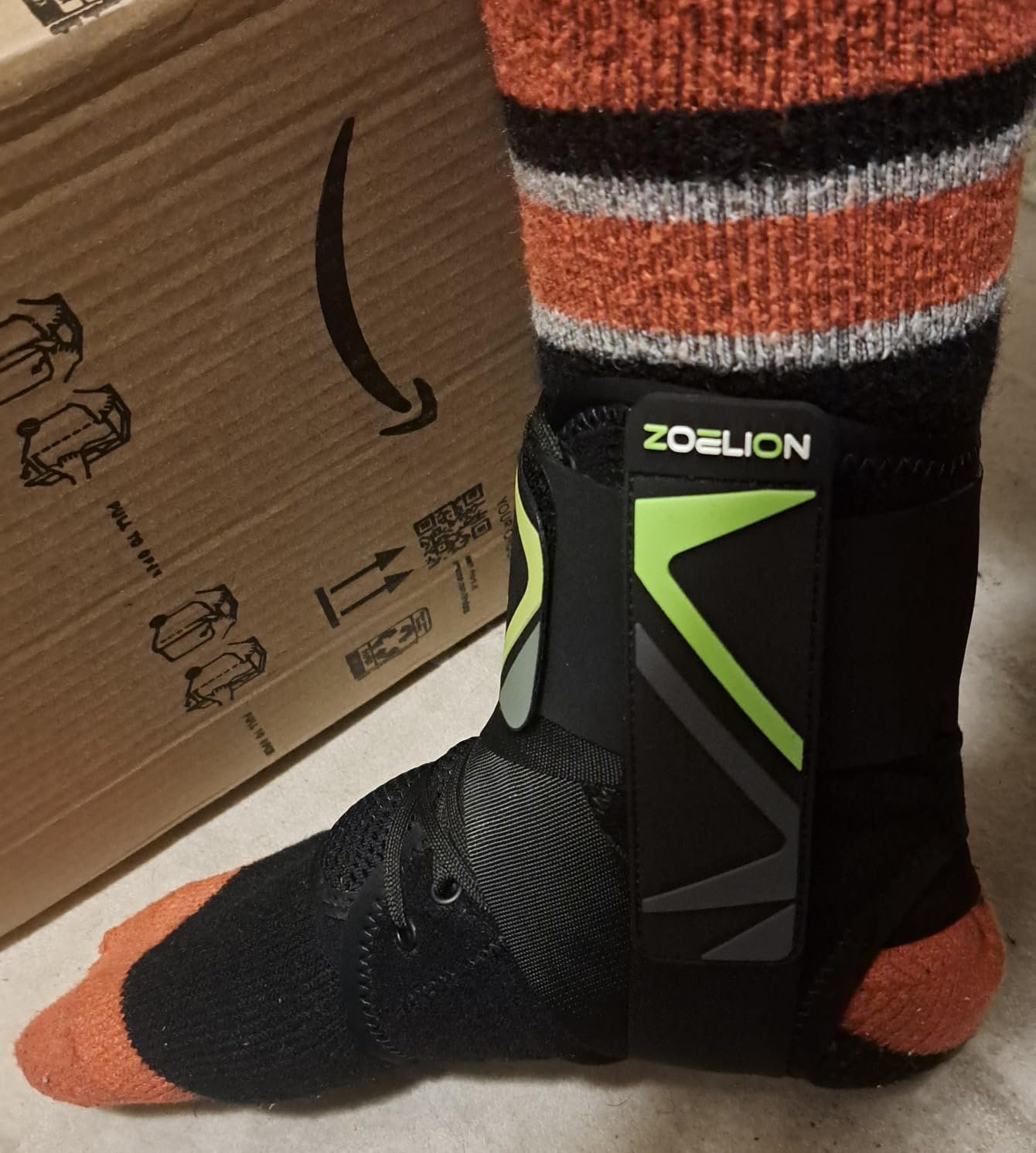 Quick Lace Up Ankle Brace with Side Stabilizing Pads. Slim Fit Ankle Support Brace. Adjustable & Breathable Ankle Support for Men Women. Ankle Stabilizer for Sprain.Injury Recovery.Sports.XL photo review