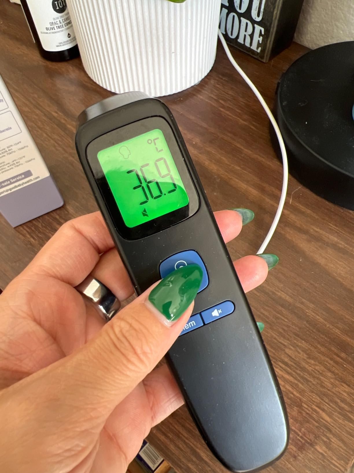 No-Touch Thermometer for Adults and Kids. Accurate Digital Baby Thermometer. Fever Alarm & Silent Mode. 2 in 1 Forehead & Object Mode photo review