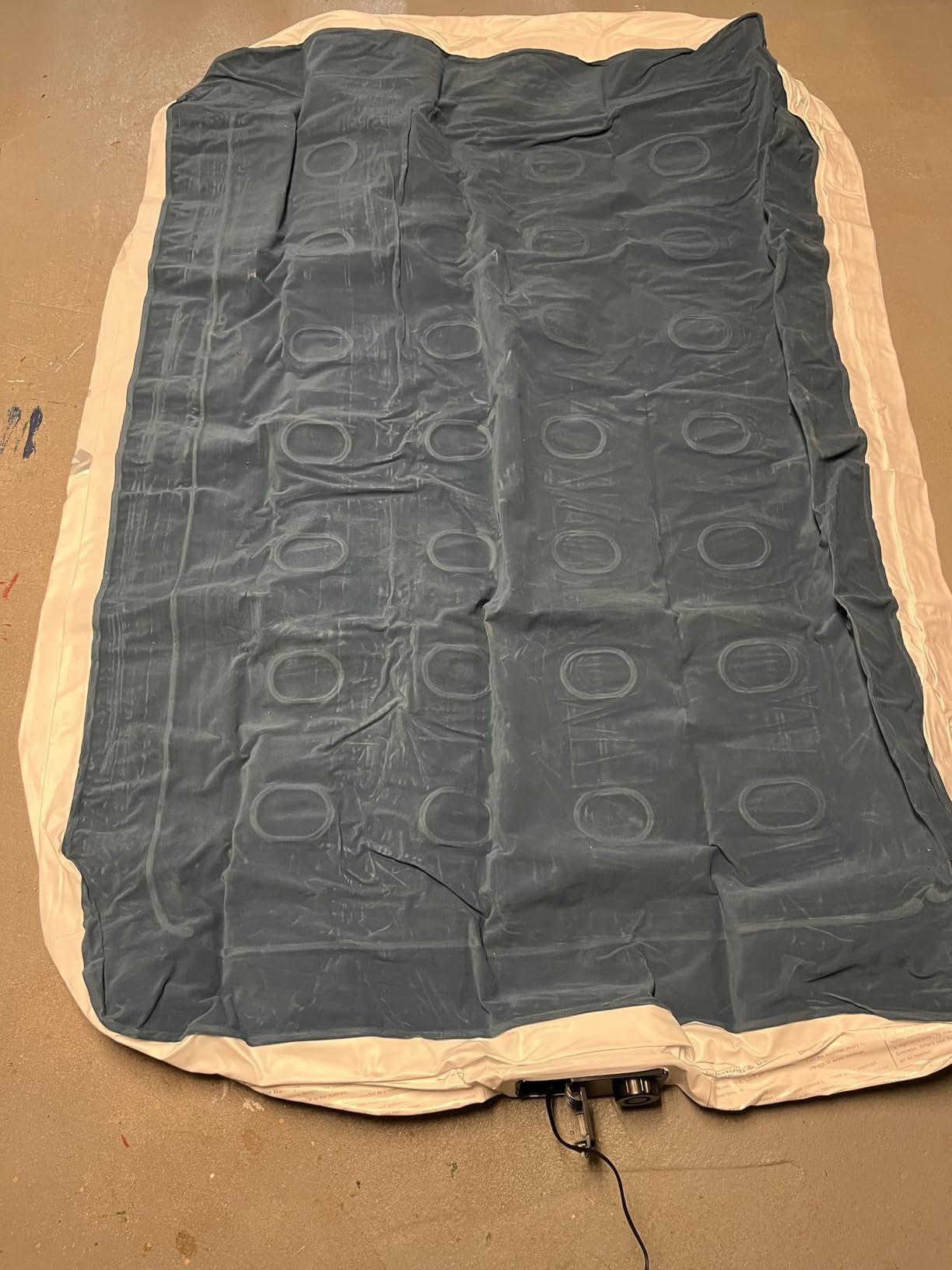 Queen Air Mattress with Built-in Pump. 18 Raised Blow Up Mattress. 800 lbs Max Honeycomb Air Bed. 48Hr Leak-Proof Test. 3min Inflatable Mattress for Home. Guests. Camping. Colchones inflables photo review