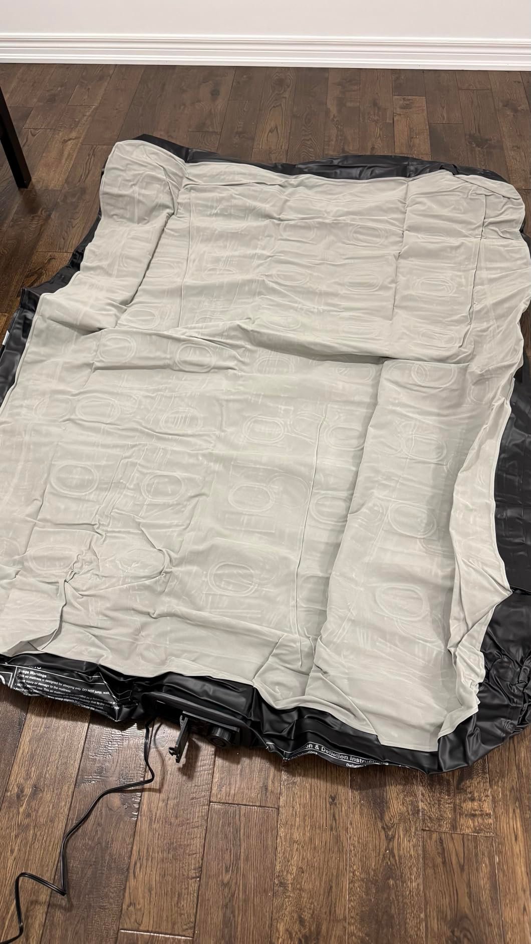 Queen Air Mattress with Built-in Pump. 18 Raised Blow Up Mattress. 800 lbs Max Honeycomb Air Bed. 48Hr Leak-Proof Test. 3min Inflatable Mattress for Home. Guests. Camping. Colchones inflables photo review