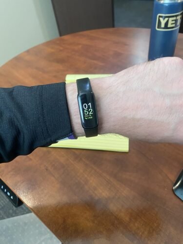 Fitbit Inspire 3 Health &-Fitness-Tracker with Stress Management. Workout Intensity. Sleep Tracking. 24/7 Heart Rate and more. Midnight Zen/Black One Size (S & L Bands Included) photo review