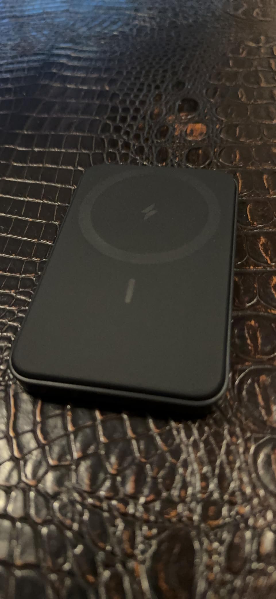 Anker 621 Magnetic Portable Charger (MagGo). 5.000mAh Wireless Power Bank with USB-C Cable. Magsafe-Compatible Battery Pack for iPhone 16/15/14/13/12 Series photo review