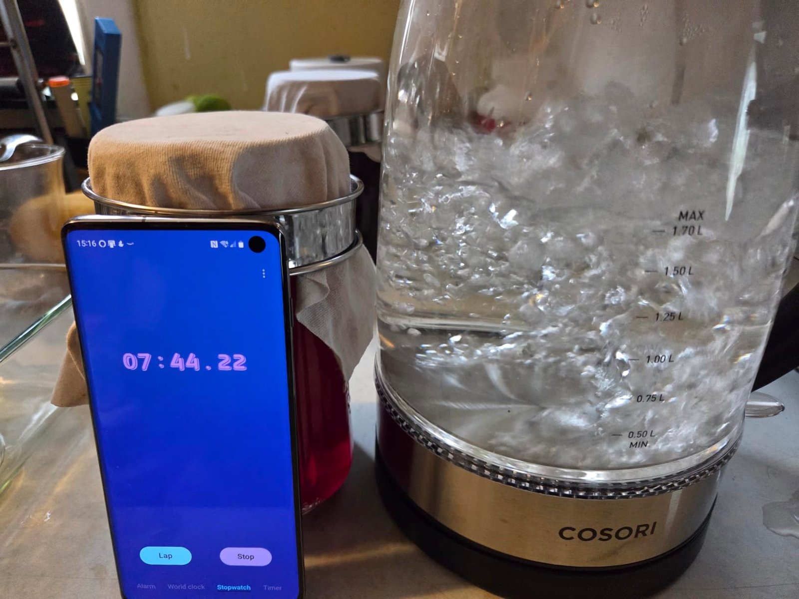 Cosori Electric Kettle. No Plastic Contact With Water. Wide Mouth For Easy Cleaning. Auto Shut Off. 1.7L Tea Kettle & Hot Water Boiler. Water Heater & Teapot. Borosilicate Glass. Black. 1500W photo review