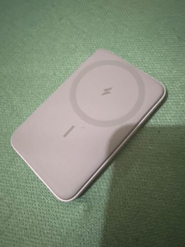 Anker 621 Magnetic Portable Charger (MagGo). 5.000mAh Wireless Power Bank with USB-C Cable. Magsafe-Compatible Battery Pack for iPhone 16/15/14/13/12 Series photo review