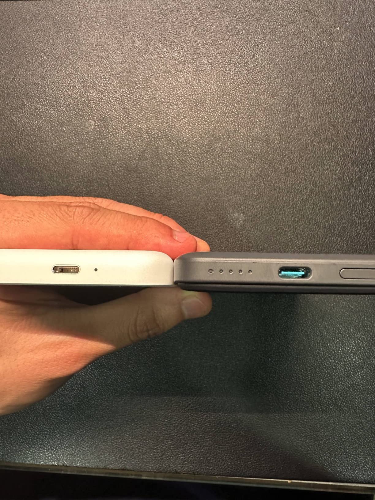 Anker 621 Magnetic Portable Charger (MagGo). 5.000mAh Wireless Power Bank with USB-C Cable. Magsafe-Compatible Battery Pack for iPhone 16/15/14/13/12 Series photo review